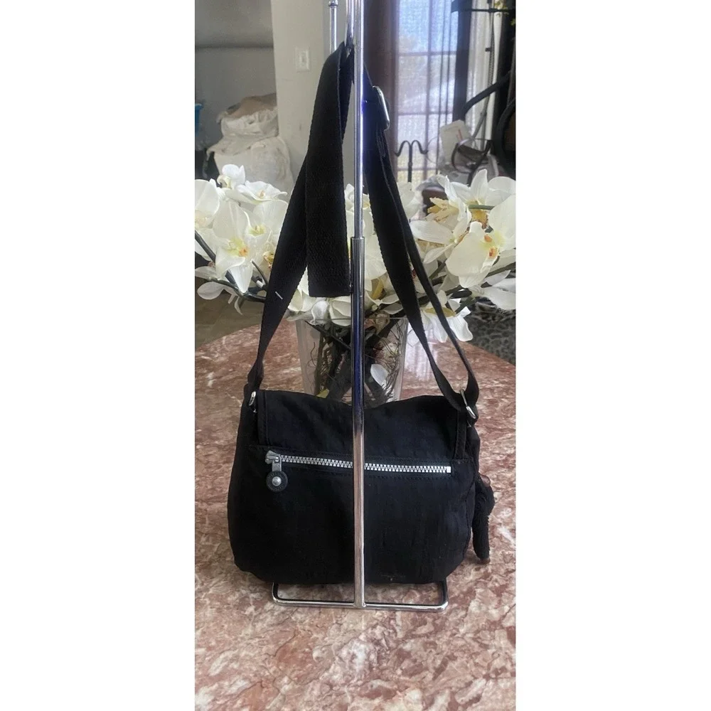 Kipling Lucasta‎ black Small Flap Crossbody Shoulder bag EUC! $94